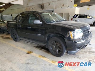 Czwarte zdjęcie samochodu z boku: 2012 CHEVROLET AVALANCHE LTZ VIN:3GNTKGE79CG293300 - miniatura