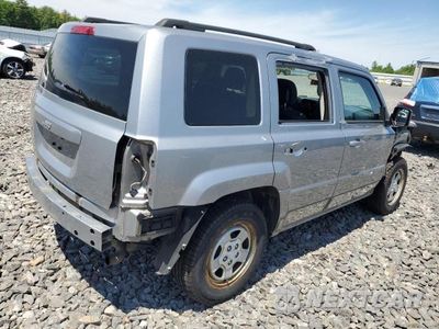 Trzecie zdjęcie samochodu z tyłu: 2015 JEEP PATRIOT SPORT VIN:1C4NJRBB9FD231275 - miniatura