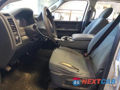Zdjęcie 7 z 12 samochodu: 2016 RAM 3500 ST VIN:3C63RRGL0GG296593 - miniatura