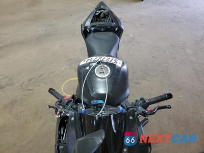 Piąte zdjęcie samochodu w środku: 2020 HONDA CBR500 R VIN:MLHPC6217L5100387 - miniatura