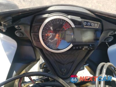 Zdjęcie 7 z 8 samochodu: 2023 SUZUKI GSX-R750 VIN:JS1GR7MA6P7100194 - miniatura
