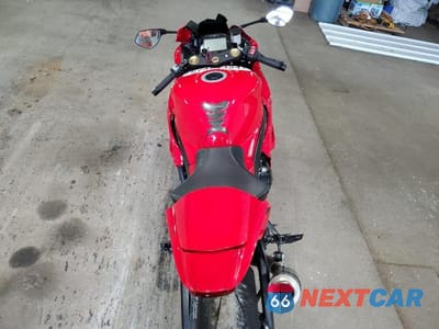 Zdjęcie 6 z 9 samochodu: 2017 SUZUKI GSX-R1000 VIN:JS1DM11B4H2101130 - miniatura