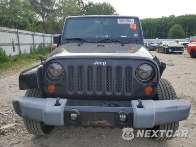 Piąte zdjęcie samochodu w środku: 2013 JEEP WRANGLER UNLIMITED SAHARA VIN:1C4BJWEG2DL626166 - miniatura