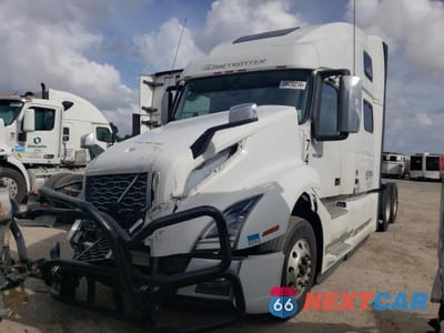 Drugie zdjęcie samochodu z przodu: 2020 VOLVO VN VNL VIN:4V4NC9EHXLN254911 - miniatura