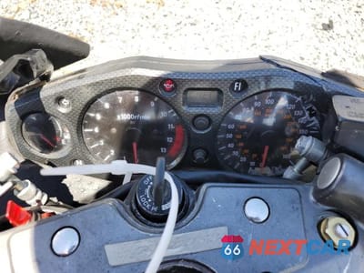 Zdjęcie 7 z 10 samochodu: 2007 SUZUKI GSX1300 RZ VIN:JS1GW71A872106282 - miniatura