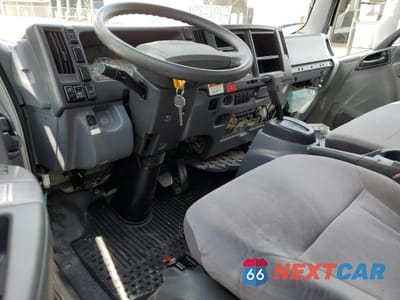 Zdjęcie 8 z 13 samochodu: 2018 ISUZU NPR HD VIN:54DC4W1BXJS800570 - miniatura