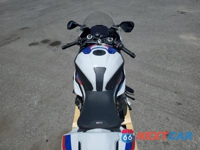 Zdjęcie 6 z 10 samochodu: 2021 BMW S 1000 RR VIN:WB10E230XM6D39800 - miniatura