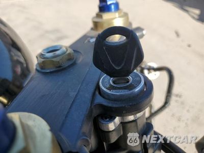 Zdjęcie 8 z 10 samochodu: 2005 SUZUKI GSX-R600 K VIN:JS1GN7CA452100072 - miniatura