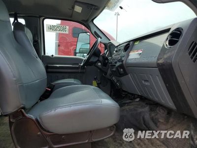 Piąte zdjęcie samochodu w środku: 2017 FORD F750 SUPER DUTY VIN:1FDNX7DC2HDB07694 - miniatura