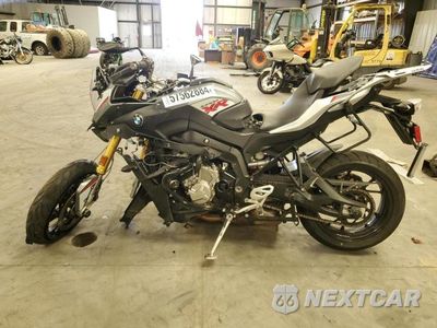 Trzecie zdjęcie samochodu z tyłu: 2016 BMW S 1000 XR VIN:WB10D1304GZ463302 - miniatura