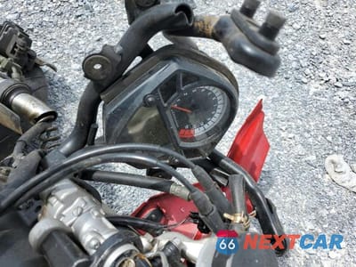 Zdjęcie 7 z 9 samochodu: 2006 SUZUKI SV650 VIN:JS1VP53A262100367 - miniatura