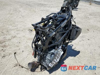 Czwarte zdjęcie samochodu z boku: 2022 KTM 390 DUKE VIN:MD2JPJ401NC233983 - miniatura