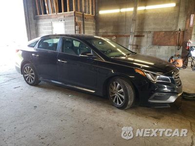 Czwarte zdjęcie samochodu z boku: 2016 HYUNDAI SONATA SPORT VIN:5NPE34AF0GH430745 - miniatura