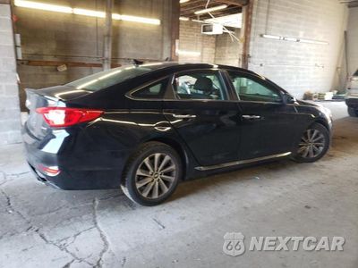 Trzecie zdjęcie samochodu z tyłu: 2016 HYUNDAI SONATA SPORT VIN:5NPE34AF0GH430745 - miniatura