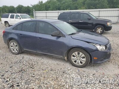 Czwarte zdjęcie samochodu z boku: 2013 CHEVROLET CRUZE LS VIN:1G1PA5SH2D7226722 - miniatura