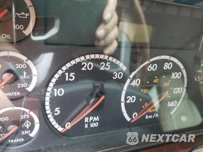 Zdjęcie 8 z 10 samochodu: 2009 FREIGHTLINER SPORT CHASSIS 106 VIN:1FVAFCBT19HAE2447 - miniatura