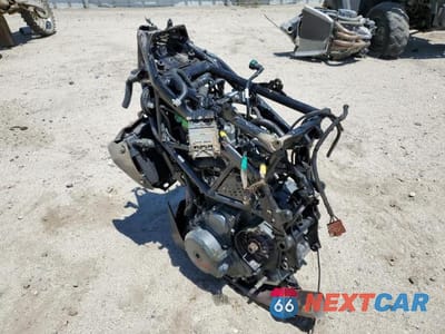 Trzecie zdjęcie samochodu z tyłu: 2022 KTM 390 DUKE VIN:MD2JPJ401NC233983 - miniatura