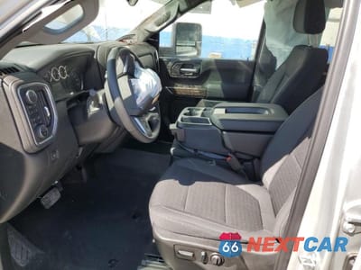 Zdjęcie 7 z 12 samochodu: 2023 CHEVROLET SILVERADO K3500 LT VIN:2GC4YTEY0P1721511 - miniatura