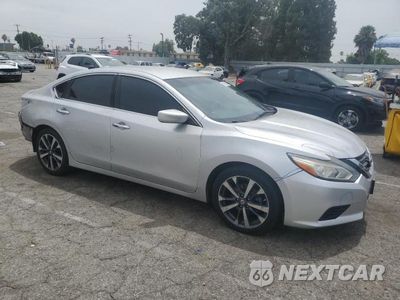 Czwarte zdjęcie samochodu z boku: 2016 NISSAN ALTIMA 2.5 VIN:1N4AL3AP7GC121616 - miniatura