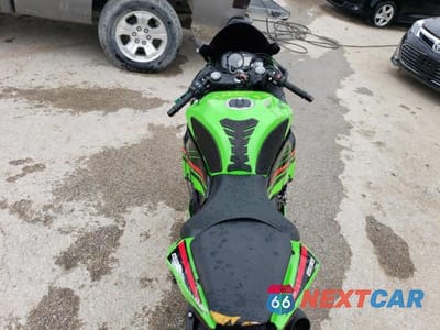 Piąte zdjęcie samochodu w środku: 2023 KAWASAKI ZX636 K VIN:JKBZXJH15PA017215 - miniatura