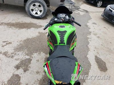 Piąte zdjęcie samochodu w środku: 2023 KAWASAKI ZX636 K VIN:JKBZXJH15PA017215 - miniatura