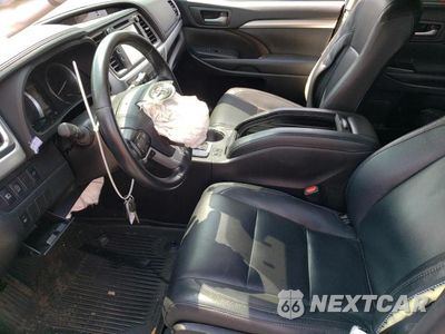 Zdjęcie 7 z 13 samochodu: 2018 TOYOTA HIGHLANDER SE VIN:5TDJZRFH6JS525039 - miniatura
