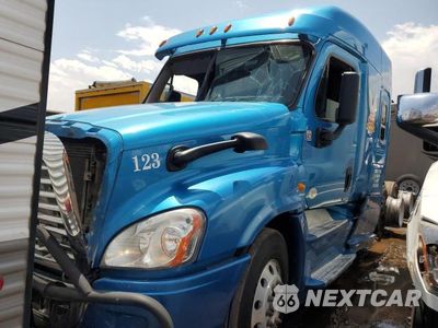 Drugie zdjęcie samochodu z przodu: 2014 FREIGHTLINER CASCADIA 125 VIN:3AKJGLD57ESFS5652 - miniatura