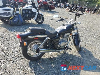Czwarte zdjęcie samochodu z boku: 2009 SUZUKI GZ250 VIN:VTTNJ48AX92100662 - miniatura