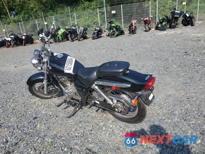Trzecie zdjęcie samochodu z tyłu: 2009 SUZUKI GZ250 VIN:VTTNJ48AX92100662 - miniatura