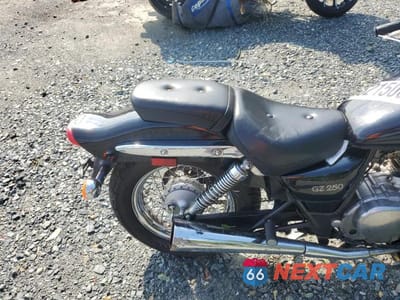 Zdjęcie 6 z 10 samochodu: 2009 SUZUKI GZ250 VIN:VTTNJ48AX92100662 - miniatura