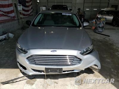 Piąte zdjęcie samochodu w środku: 2015 FORD FUSION S VIN:3FA6P0G73FR305001 - miniatura