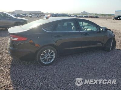 Trzecie zdjęcie samochodu z tyłu: 2019 FORD FUSION SE VIN:3FA6P0LU2KR148633 - miniatura