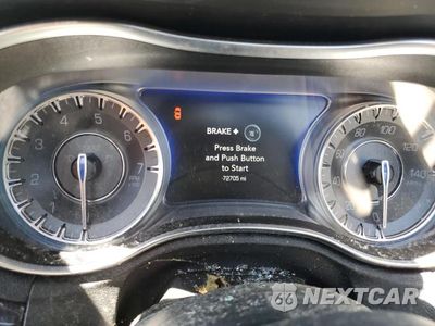 Zdjęcie 9 z 12 samochodu: 2018 CHRYSLER 300 LIMITED VIN:2C3CCAKG6JH165704 - miniatura