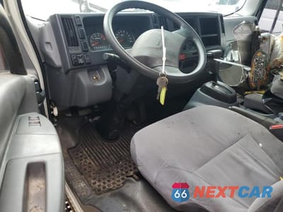 Zdjęcie 8 z 13 samochodu: 2018 ISUZU NPR HD VIN:54DC4W1B5JS809029 - miniatura