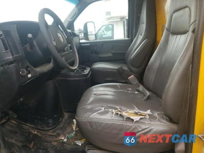 Zdjęcie 7 z 12 samochodu: 2011 GMC SAVANA CUTAWAY G3500 VIN:1GD374CG4B1901292 - miniatura