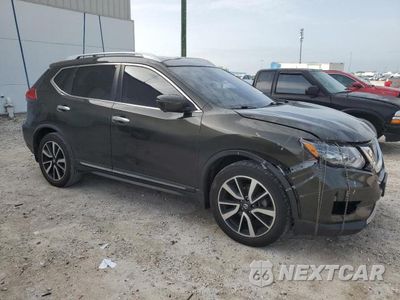 Czwarte zdjęcie samochodu z boku: 2017 NISSAN ROGUE S VIN:JN8AT2MV4HW257236 - miniatura