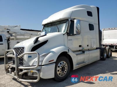 Drugie zdjęcie samochodu z przodu: 2023 VOLVO VN VNL VIN:4V4NC9EH7PN332230 - miniatura