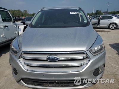 Piąte zdjęcie samochodu w środku: 2019 FORD ESCAPE SE VIN:1FMCU9GD2KUA98471 - miniatura