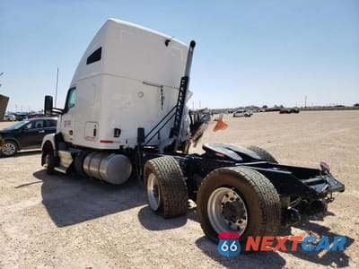 Trzecie zdjęcie samochodu z tyłu: 2024 KENWORTH CONSTRUCTION T680 VIN:1XKYDK9X0RJ308400 - miniatura