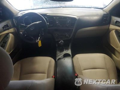 Zdjęcie 8 z 12 samochodu: 2013 KIA OPTIMA LX VIN:5XXGM4A70DG209247 - miniatura