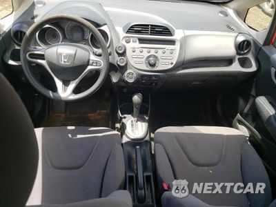 Zdjęcie 8 z 12 samochodu: 2013 HONDA FIT VIN:JHMGE8H36DC076175 - miniatura