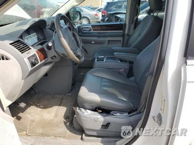 Zdjęcie 7 z 13 samochodu: 2010 CHRYSLER TOWN & COUNTRY TOURING VIN:2A4RR5DX3AR142152 - miniatura