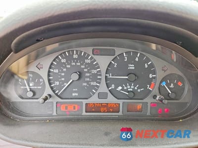 Zdjęcie 9 z 12 samochodu: 2004 BMW 3 SERIES 325 VIN:WBAEU33464PR10823 - miniatura