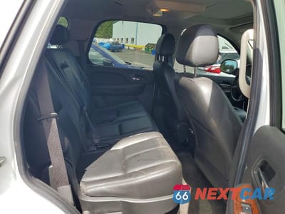 Zdjęcie 10 z 12 samochodu: 2008 GMC YUKON HYBRID VIN:1GKFK13568R238934 - miniatura