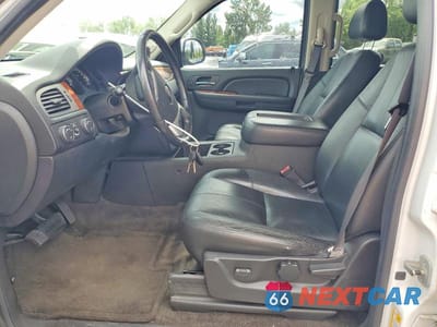 Zdjęcie 7 z 12 samochodu: 2008 GMC YUKON HYBRID VIN:1GKFK13568R238934 - miniatura