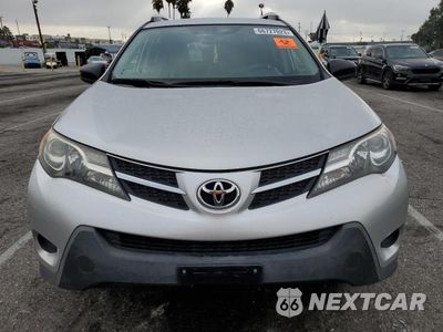 Piąte zdjęcie samochodu w środku: 2015 TOYOTA RAV4 LE VIN:JTMZFREV9FJ043317 - miniatura