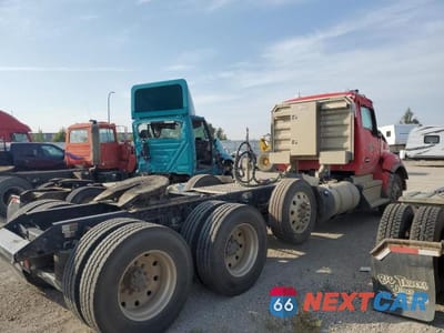 Czwarte zdjęcie samochodu z boku: 2023 KENWORTH CONSTRUCTION T880 VIN:1XKZP4EX6PJ247614 - miniatura