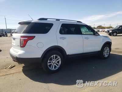 Trzecie zdjęcie samochodu z tyłu: 2015 FORD EXPLORER XLT VIN:1FM5K8D82FGC09606 - miniatura