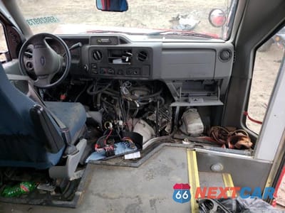 Zdjęcie 8 z 14 samochodu: 2019 FORD ECONOLINE E450 SUPER DUTY CUTAWAY VAN VIN:1FDFE4FS5KDC60719 - miniatura
