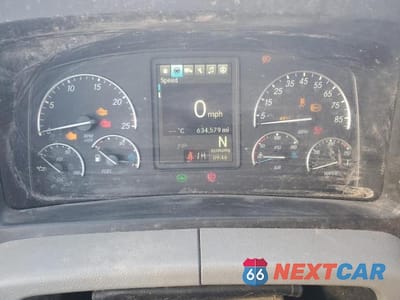 Zdjęcie 8 z 10 samochodu: 2019 FREIGHTLINER CASCADIA 126 VIN:3AKJHHDR5KSKC5304 - miniatura